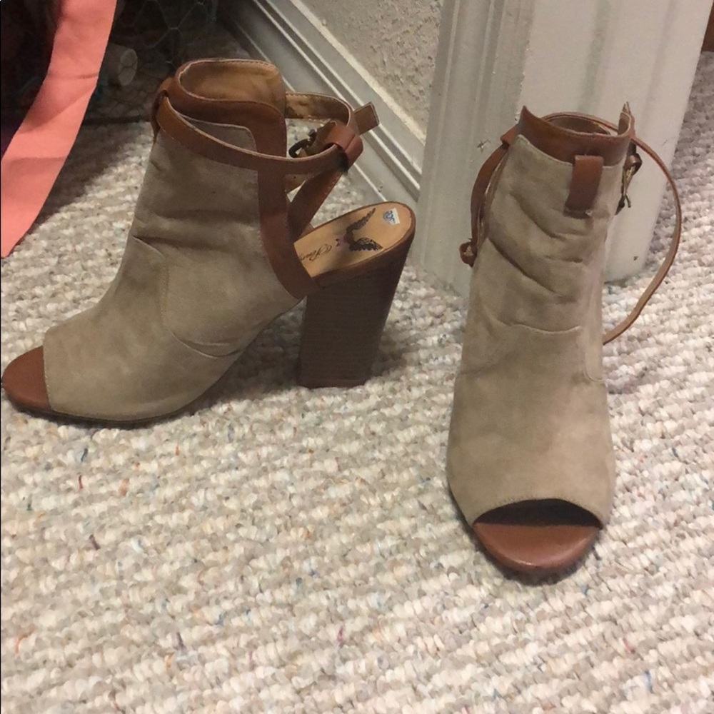 Boot heels - Picture 2 of 3